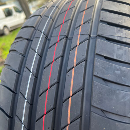 215/55 R17 94V T-005 BRIDGESTONE
